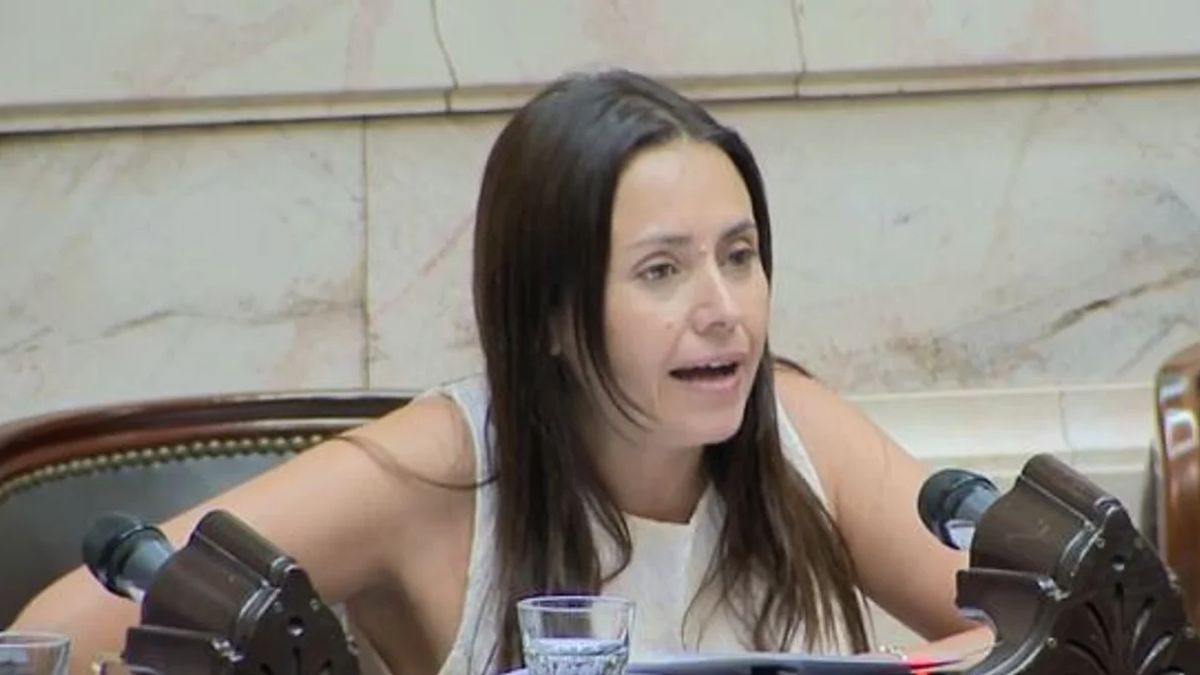 Carolina Basualdo