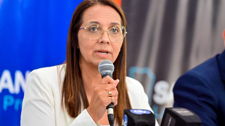 Mónica Becerra